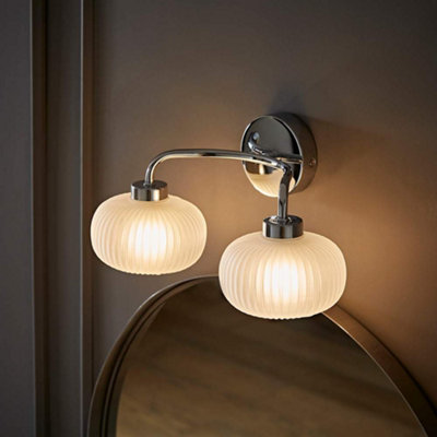 Valuelights Amaia Polished Chrome Ip44 Rated 2 Way Frosted Ribbed Glass Wall Light