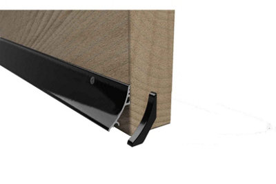 B&Q -  32mm Rain Deflector 914mm LongBlack Finish