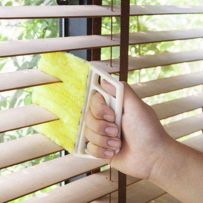 Vivo Venetian Window Blind Cleaner Microfibre 7 Brush Pronged Washable Duster Wet/dry from B&Q