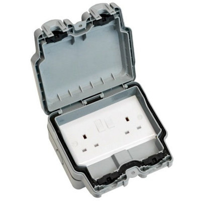 Hamilton Elmss2Gy Elemento 2 Gang 13A Dp Ip66 Switched Socket from B&Q