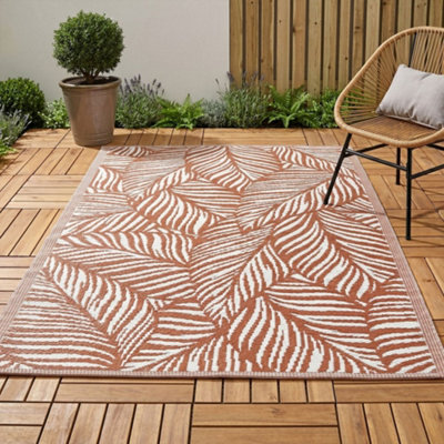 Jack Stonehouse Outdoor Plastic Rug Wool-Look Anti-Slip Durable Garden Patio Conservatory Carpet MatRust Leaf from B&Q