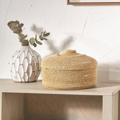 Pacific Lifestyle Lidded Seagrass Storage Basket from B&Q