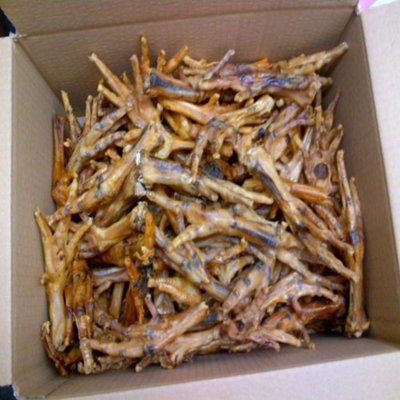 Hollings Chicken Feet 2Kg For Dogs from B&Q