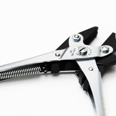 Maun Side Cutter Parallel Plier For Hard Wire Return Spring 140 mm from B&Q