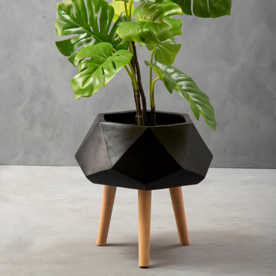 Orsina Darnell Blackmultifaceted Planter22Cm from B&Q