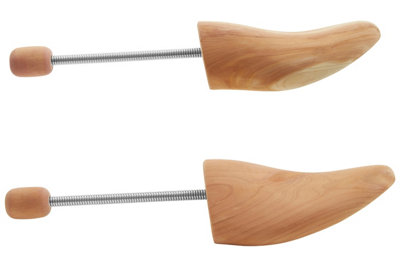 Orsina Kata Pair Of Cedar Wood Men Shoe Shapers from B&Q