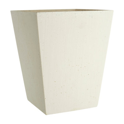 Orsina Polyresin Vase White Polyresin Large Vase from B&Q