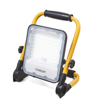 Stanley 3.7V 20W Cordless Integrated Led Rechargeable Work Light3000Lm from B&Q