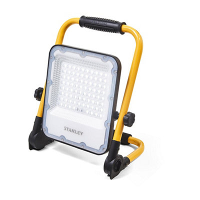 Stanley 3.7V 30W Cordless Integrated Led Rechargeable Work Light4500Lm from B&Q