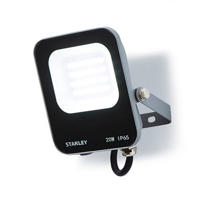 Outdoor Light Black Slimline 20w LED Flood IP65 2200lm 6500K Stanley SXLS38687E - Image 3