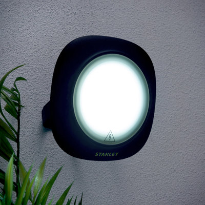 Stanley Black Mains-Powered Cool Daylight Led Without Sensor Slimline Floodlight 2700Lm from B&Q