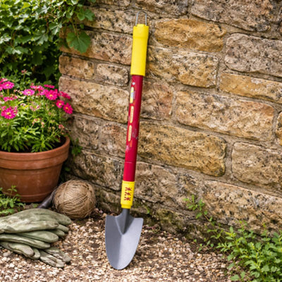 Kingfisher Telescopic Garden Hand Trowel from B&Q