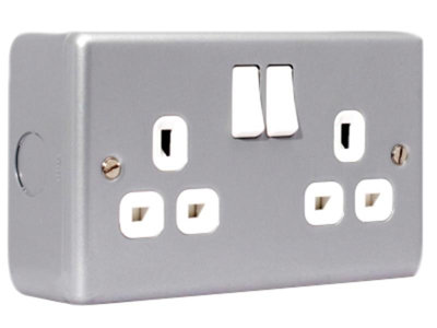 Masterplug Mc522-01 Metal Clad Switched Socket 2-Gang 13A Mstmc522 from B&Q