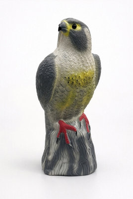 B&Q -  Life Sized Eagle Decoy  Pest Deterrent For Birds Cats Squirrels Rodents & Other Small Creatures
