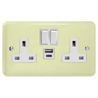 Varilight Double Switched Plug Socket With Usb A+C ChargingLily White Chocolate With White InsertXy5Uacw.wc from B&Q