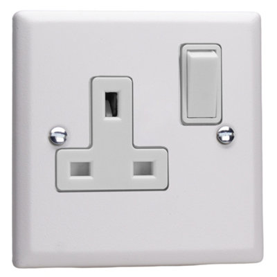 Varilight Single Switched Plug SocketUrban Chalk White With White InsertXy4W.cw from B&Q