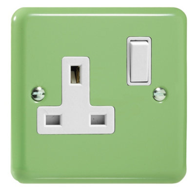 Varilight Single Switched Plug SocketLily Beryl Green With White InsertXy4W.bg from B&Q