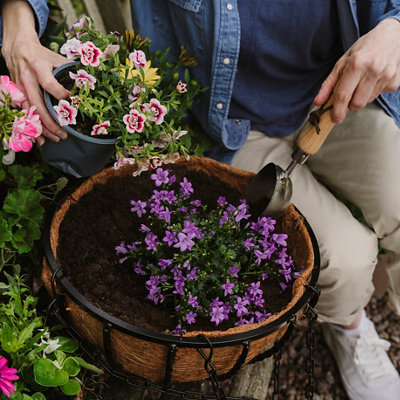 Shop compost, top soil & bark