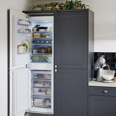Shop fridge freezers.