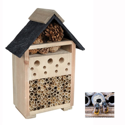 B&Q -  Ae60011 Bug Hotel Solitary Bee House Ladybird Insect Hotel 100% Fsc Pine