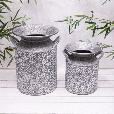  - Annibells Large Vintage Metal Daisy Churn Planters (16439)Set Of 2