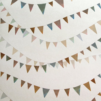 Galerie Great Kids White Smooth Glitter Garland A4 Wallpaper Sample from B&Q