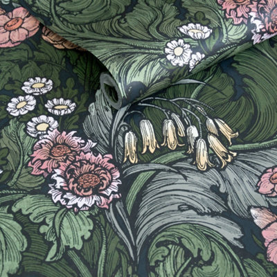 Galerie Llewelyn-Bowen Off The Wall Pink Floral Lb25138 Wallpaper from B&Q