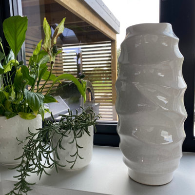 Satchville White Ceramic Glazed Vase from B&Q
