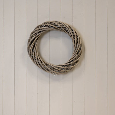 Satchville Grey Round Thick Willow Wreath from B&Q