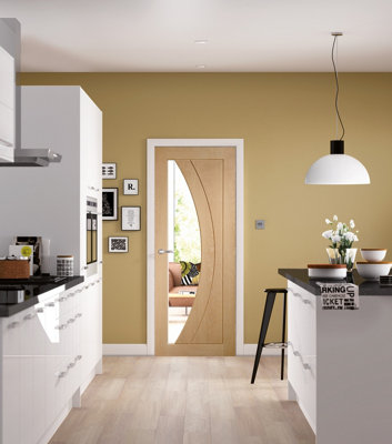B&Q -  Internal Salerno Oak Clear Glass Pre-Finished Door 1981 X 686 X 35mm (27")