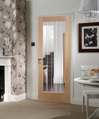 XL Joinery Int Oak Pre-Finished Suffolk P10 (Clear Etched Glass)1981 X 838 X 35mm (33") from B&Q