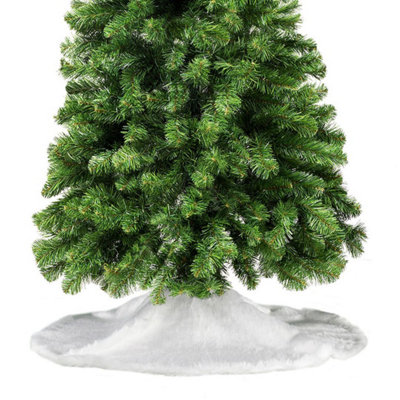 The Christmas Workshop Short Pile White Faux Fur Tree Skirt from B&Q