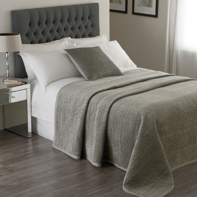 Paoletti Brooklands Quilted Cotton Heavyweight Bedspread from B&Q