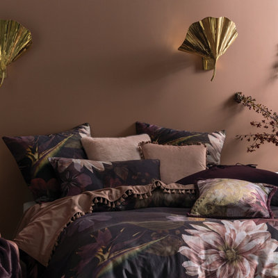 B&Q -  Neve Cotton Printed Floral Pillowcase Pair