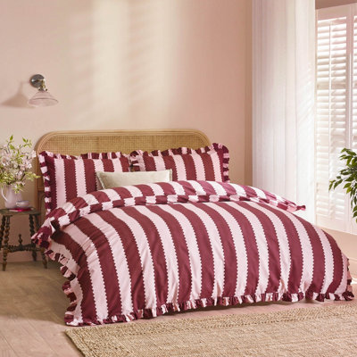 Wylder Birdie Stripe Ruffle Duvet Cover SetBurgundyKing from B&Q