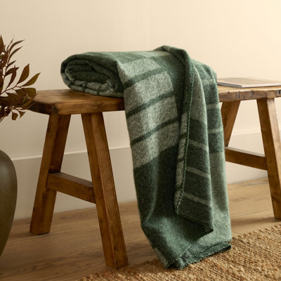 B&Q -  Harlech Woven Reversible Throw