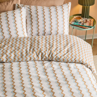 Duvet Day Reversible Izzie Soft Touch Duvet SetDoubleBlue from B&Q
