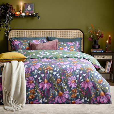 furn. Furn Ghoul Gardens Halloween Reversible Duvet Cover SetMultiKing from B&Q