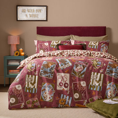 Furn - Double Duvet Set - Christmas Wild Card - Burgundy - Image 6