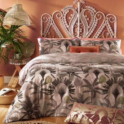 Furn. Malaysian Palm Tropical Duvet Cover SetSinglePink from B&Q