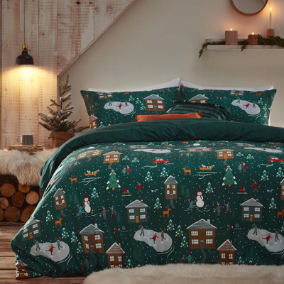 Furn. Winter Pine Festive Reversible Duvet Cover SetToddler/juniorGreen from B&Q