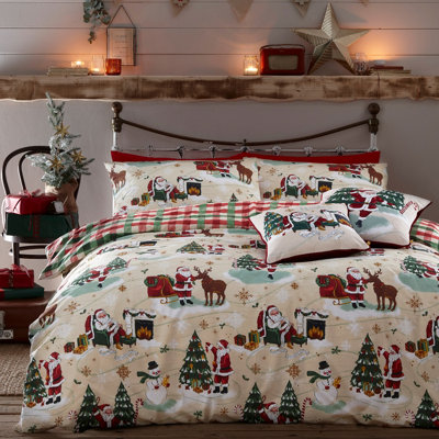B&Q - Furn. Jolly Santa Christmas Reversible Duvet Cover SetDoubleGreen