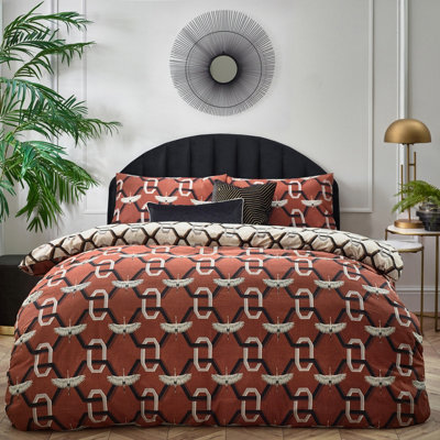 Furn. Avalon Geometric Reversible Duvet Cover SetKingRed from B&Q