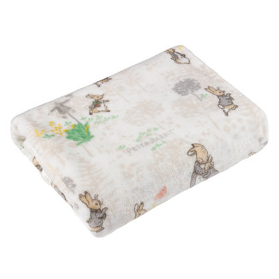 B&Q - Peter Rabbit™ Classic Printed Fleece Throw