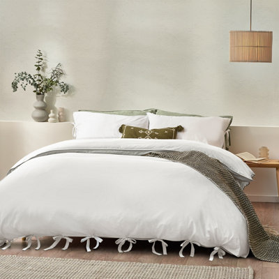 Yard Mallow Bow Tie 100% Cotton Duvet Cover Set from B&Q