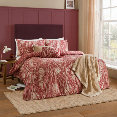 Wylder Albus Heritage Duvet SetDoubleRed from B&Q
