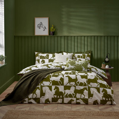 Furn. Herve Reversible Duvet SetKingGreen from B&Q