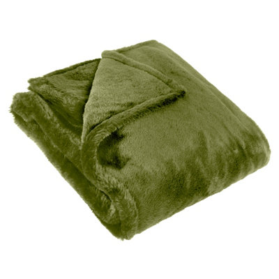 Furn. Kallu Double-Sided Faux-Fur Throw from B&Q