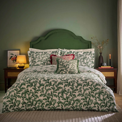 Paoletti Seventy Three Hedera Printed Duvet SetKingGreen from B&Q