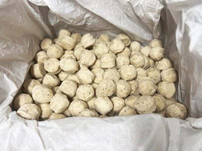 Suet To Go BallsInsect Bulk (150 X 85G) 12.75Kg Plastic from B&Q